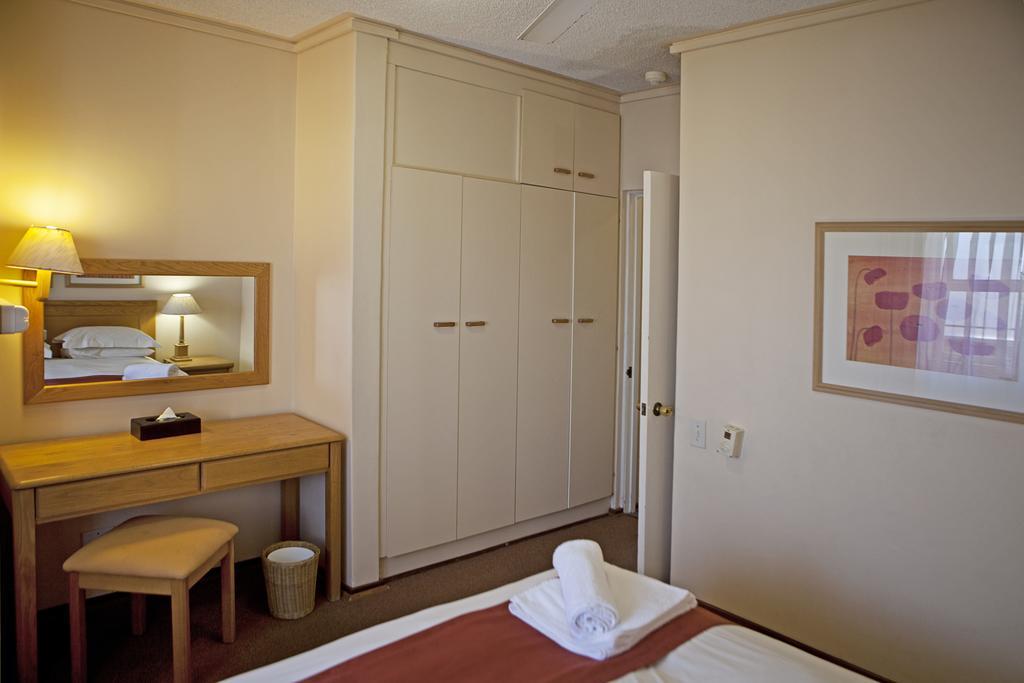 Brookes Hill Suites Hotel Port Elizabeth Exterior photo