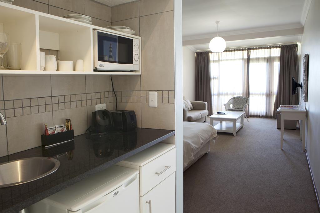 Brookes Hill Suites Hotel Port Elizabeth Exterior photo